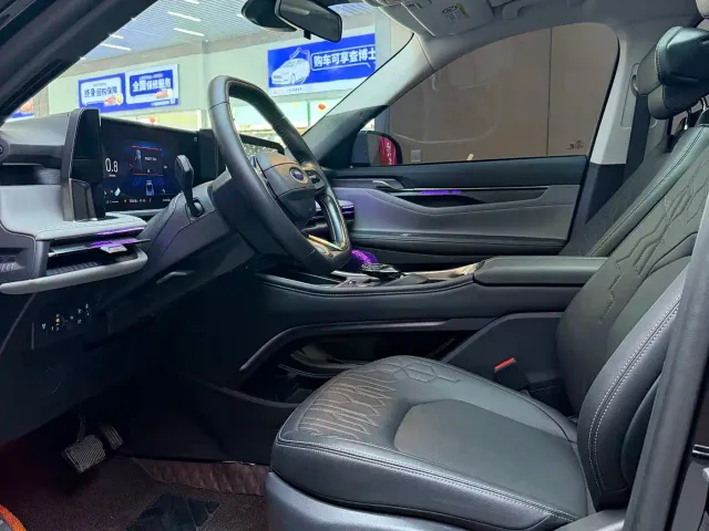Ford Edge — Фото автомобиля 8