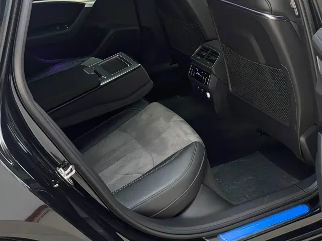 Audi A6L — Фото автомобиля 14