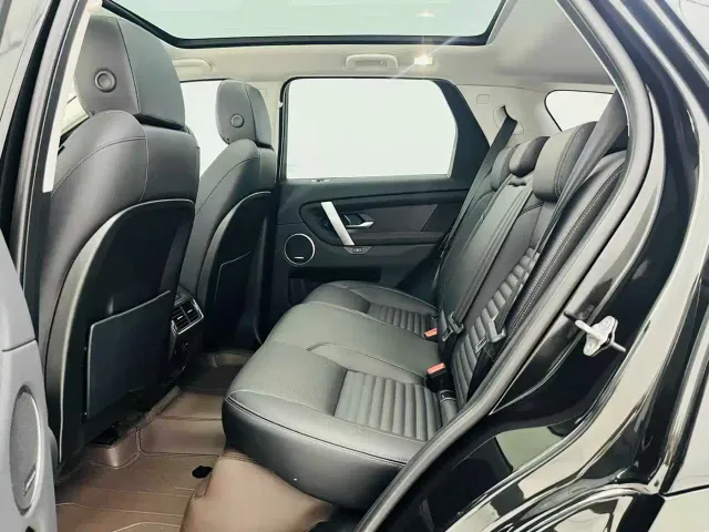 Land Rover Discovery Sport — Фото автомобиля 9