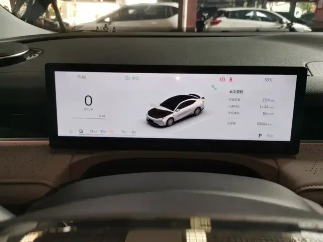 Geely Galaxy Xingyao 8 — Фото автомобиля 11