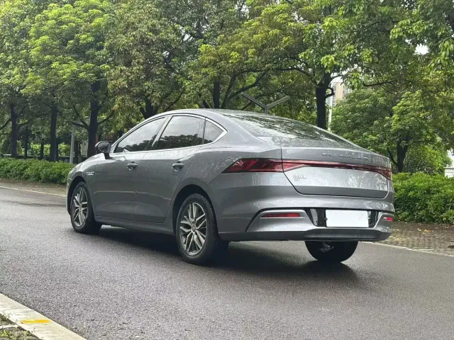 BYD Qin PLUS — Фото автомобиля 8