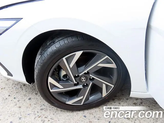 Hyundai AVANTE Новый Avante (CN7) — Фото автомобиля 20