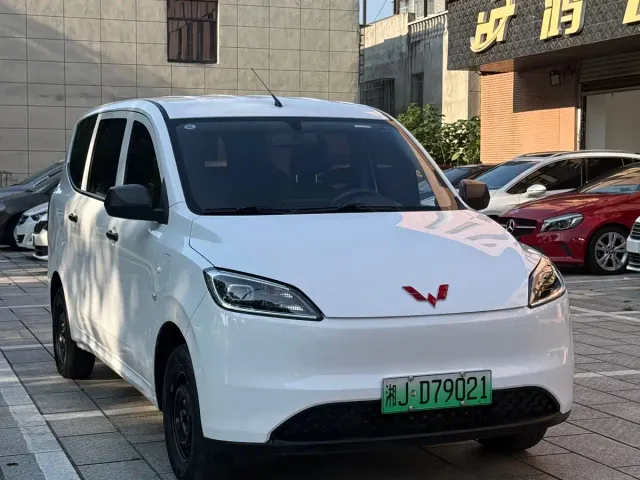 Wuling Hongguang — Фото автомобиля 2