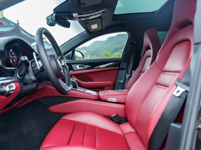 Porsche Panamera — Фото автомобиля 17