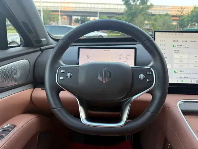 Leapmotor D Series — Фото автомобиля 7