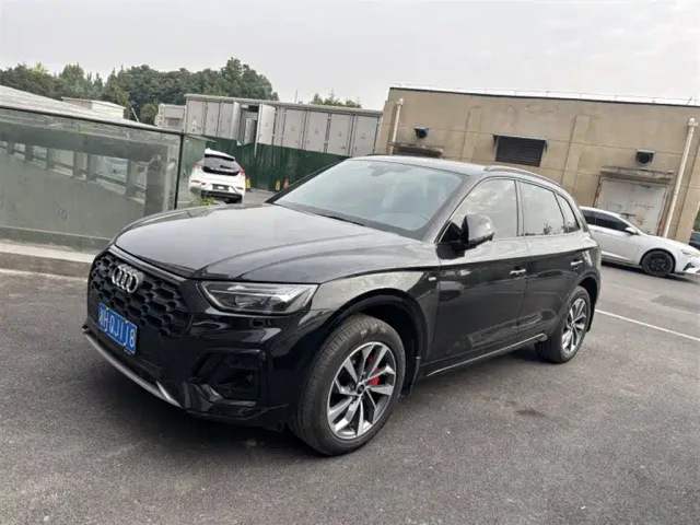 Фотография автомобиля — Audi Q5L