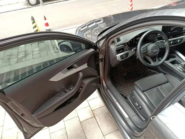 Audi A4L — Фото автомобиля 11
