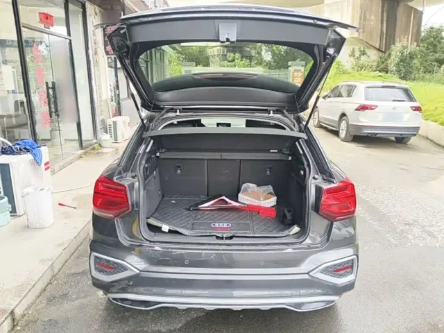Audi Q2L — Фото автомобиля 18