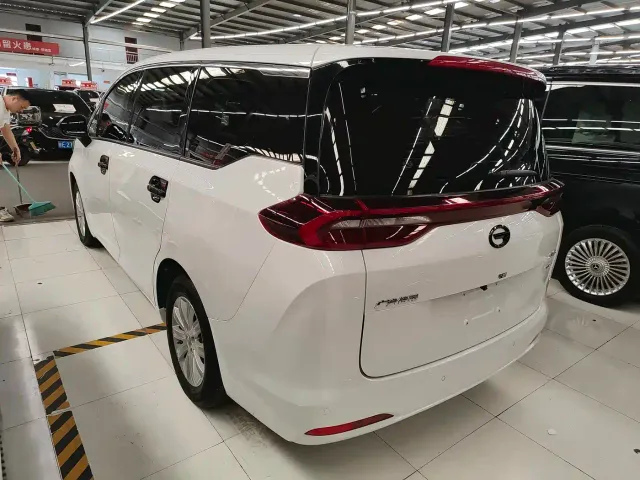 GAC Trumpchi M6 — Фото автомобиля 13