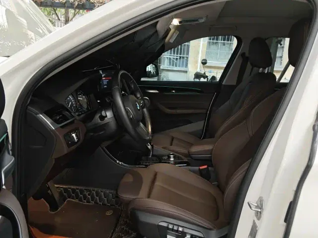 BMW X1 — Фото автомобиля 11