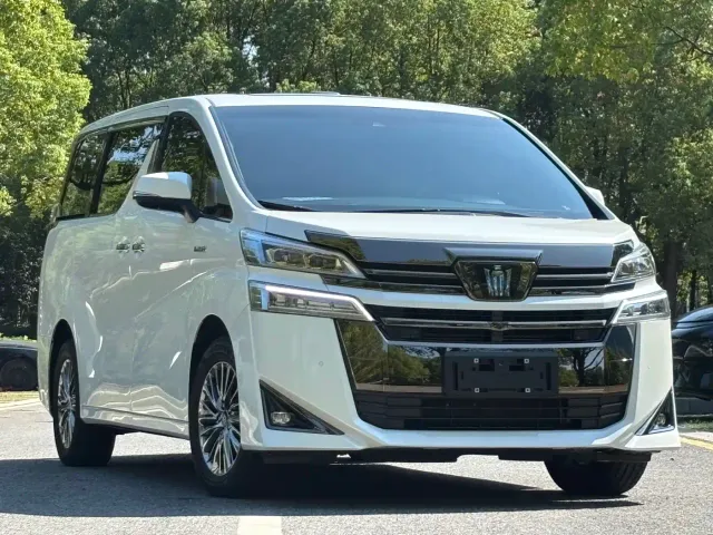 Toyota Vellfire — Фото автомобиля 3