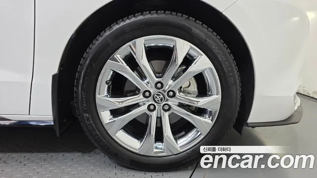 Toyota Sienna — Фото автомобиля 21