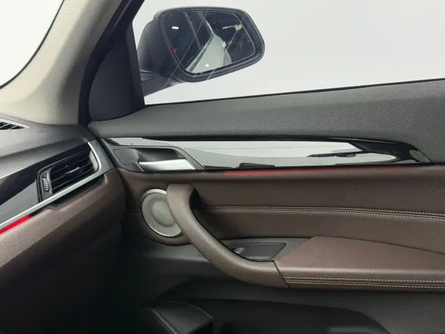 BMW X1 — Фото автомобиля 10