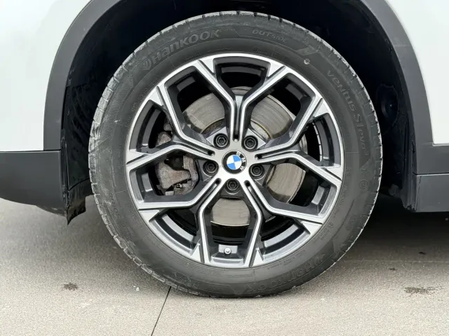 BMW X1 — Фото автомобиля 10