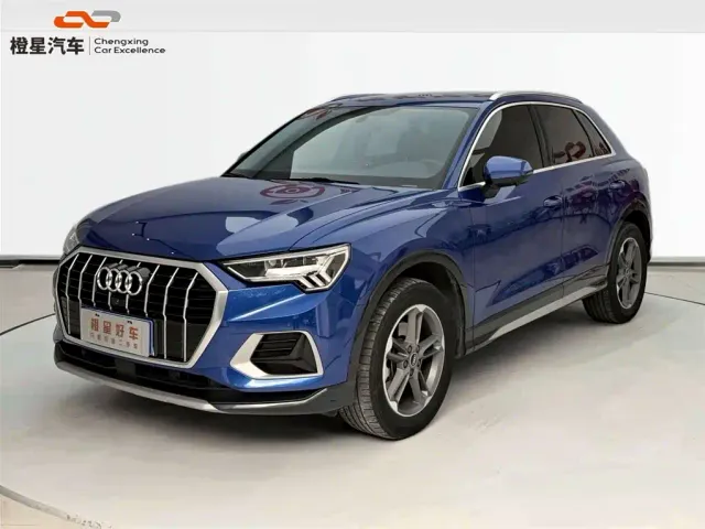 Фотография автомобиля — Audi Q3