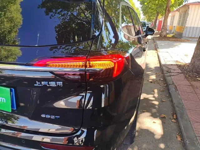 Buick Envision Plus — Фото автомобиля 7