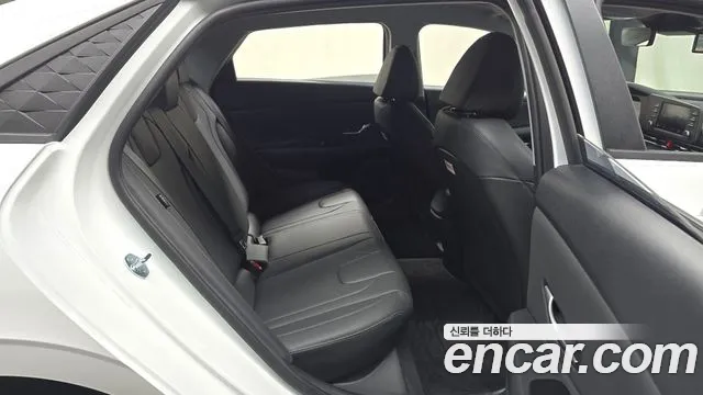 Hyundai Avante — Фото автомобиля 17