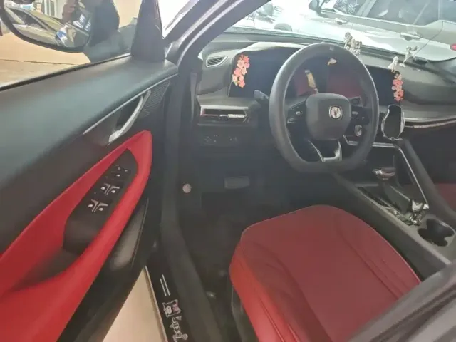 Changan Changan CS35 PLUS 2022 Blue Whale NE 1.4T DCT Luxury — Фото автомобиля 15