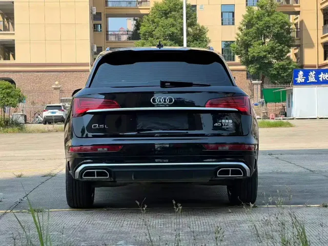 Audi Q5L — Фото автомобиля 8