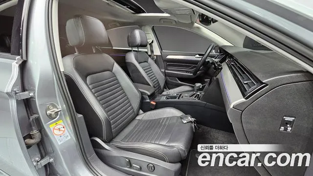 Volkswagen Passat — Фото автомобиля 10