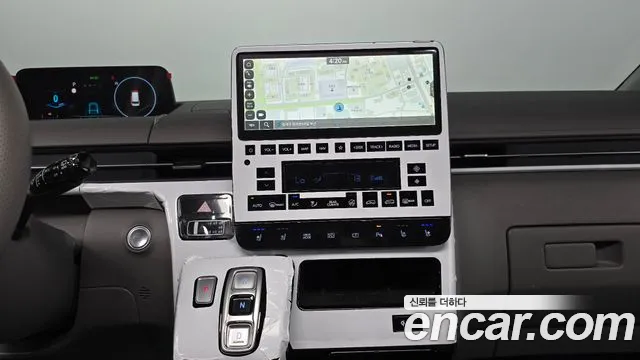 Hyundai Staria Staria 4WD Lounge 9 мест — Фото автомобиля 12