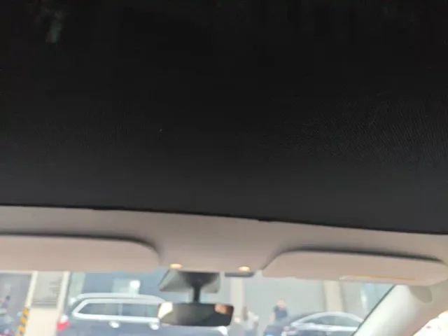 Tesla Model Y — Фото автомобиля 14