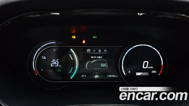 Kia Niro — Фото автомобиля 11