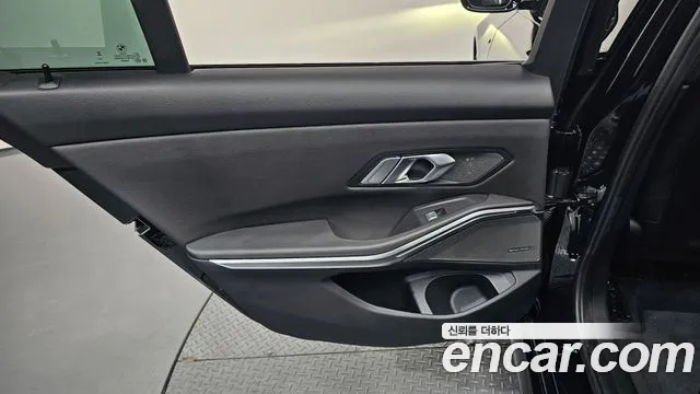 BMW 3-Series 3 серия (G20) 320i M Sport — Фото автомобиля 22