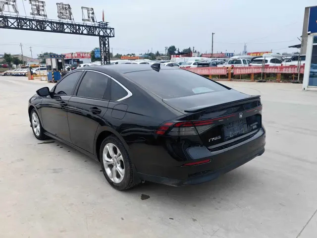 Honda Accord — Фото автомобиля 10