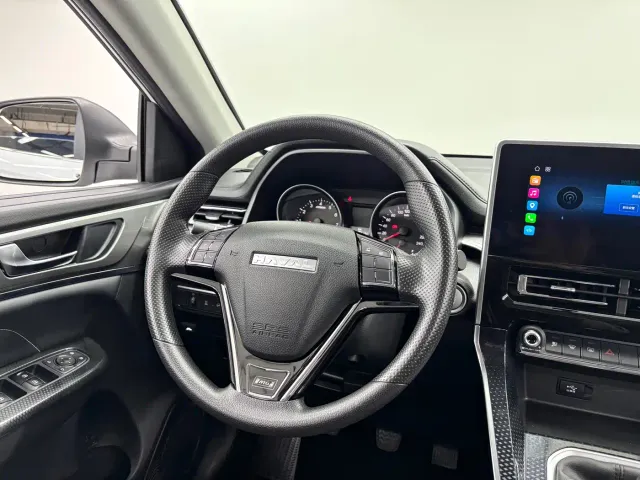 Haval M6 — Фото автомобиля 13