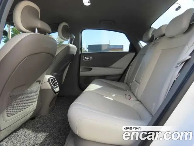 Hyundai Ioniq 6 — Фото автомобиля 8