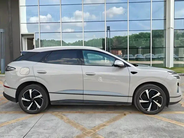 BYD Sealion 06 — Фото автомобиля 7