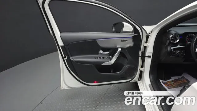 Mercedes-Benz A-Class — Фото автомобиля 24