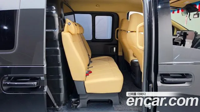 Hyundai Staria Staria — Фото автомобиля 3