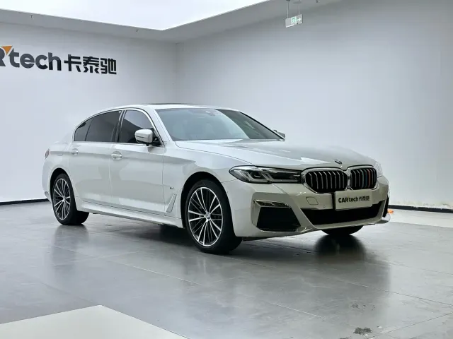 BMW 5 Series — Фото автомобиля 4