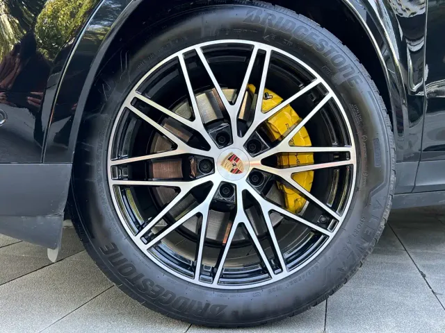 Porsche Cayenne — Фото автомобиля 19