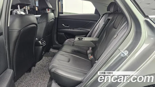 Hyundai Avante CN7 — Фото автомобиля 12