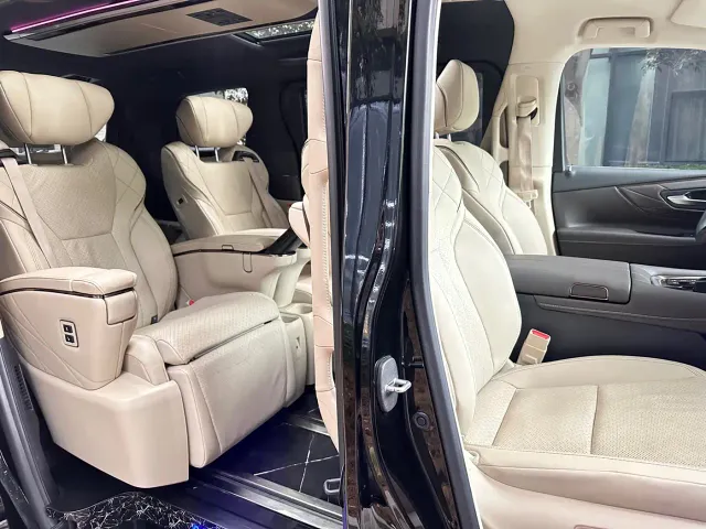 Toyota Alphard — Фото автомобиля 14