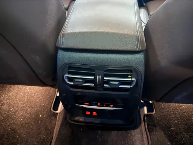 BMW BMW i3 2022 eDrive 35 L — Фото автомобиля 8