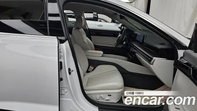 Hyundai Grandeur Grandeur (GN7) 2.5 Бензин 2WD — Фото автомобиля 11