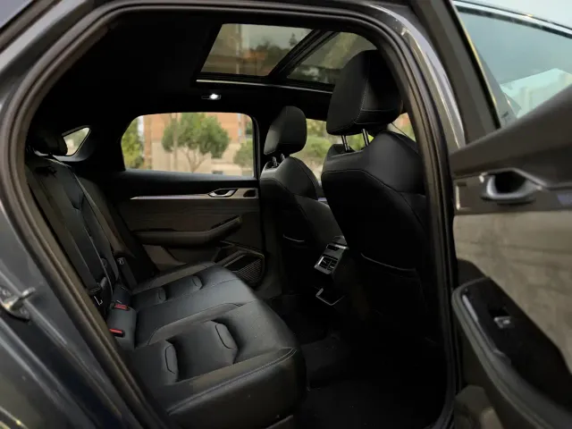 Geely Xingrui — Фото автомобиля 8