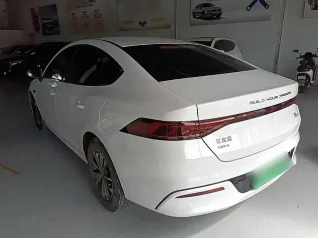 BYD Qin PLUS — Фото автомобиля 22
