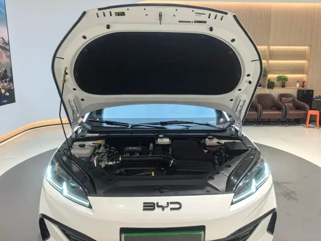 BYD Seal 06 — Фото автомобиля 23