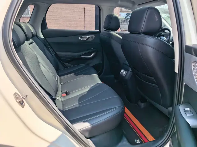 BYD Sealion 05 EV — Фото автомобиля 19