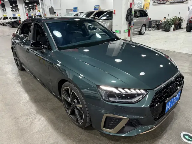 Audi A4L — Фото автомобиля 3