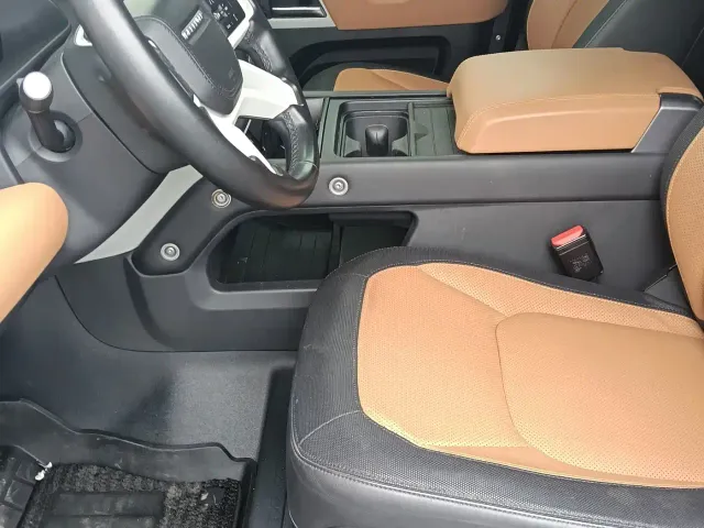 Land Rover Defender — Фото автомобиля 8