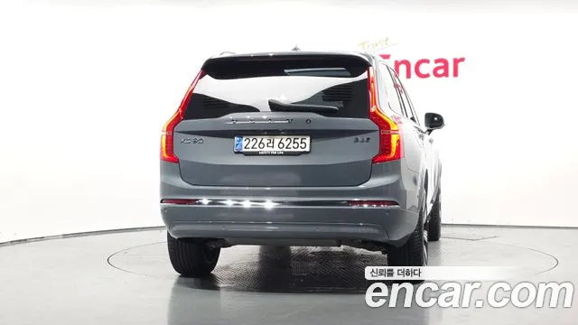 Вольво XC90 — Фото автомобиля 4