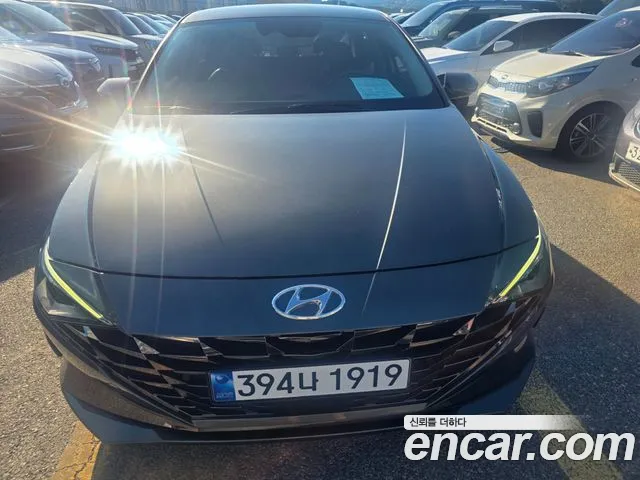 Hyundai AVANTE Avante (CN7) — Фото автомобиля 3