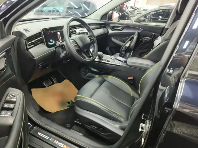 Roewe RX5 — Фото автомобиля 14