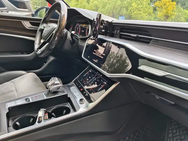Audi A6L — Фото автомобиля 11